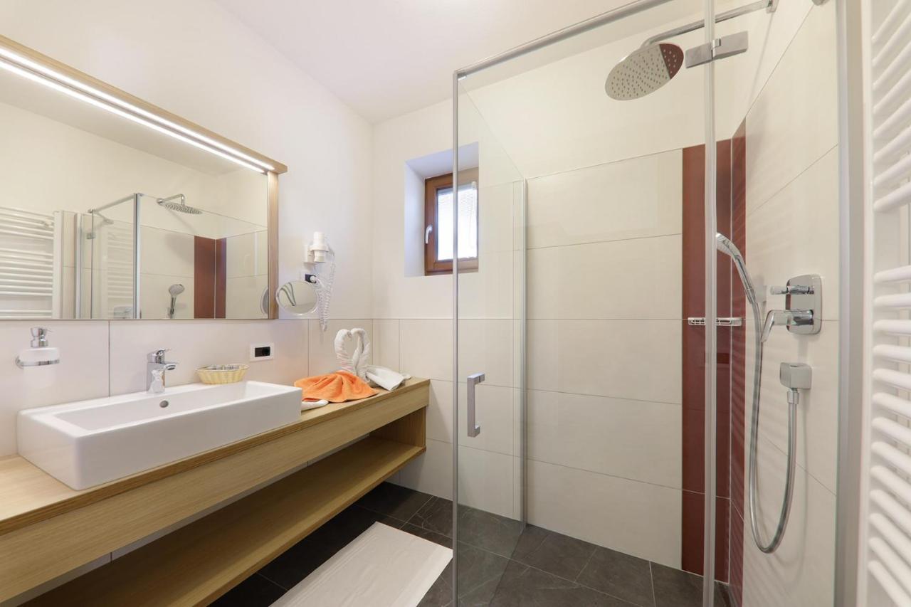 Hotel Neuhausmuehle Vilpiano Bagian luar foto